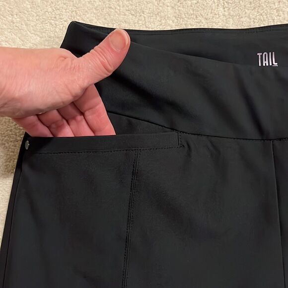 Tail Ladies Mulligan 22” Pull On Golf Capris. Size 8 - Picture 3 of 12